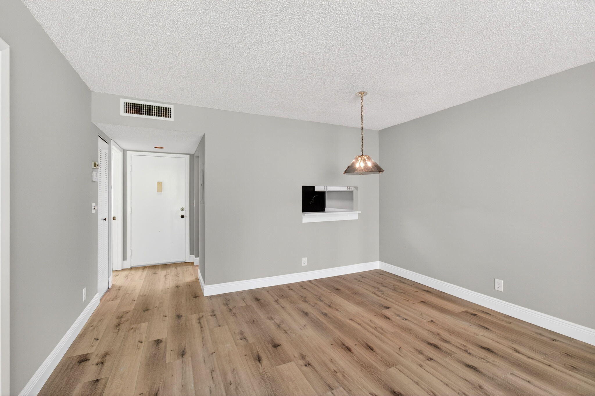 DOGWOOD CONDO - Residential