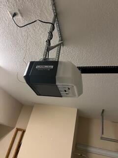 OLYMPIA 2 - Residential Lease