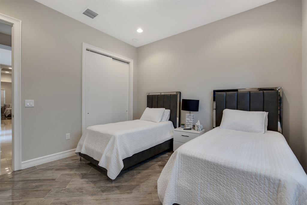 Seven Bridges - Residential