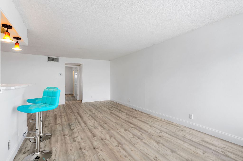 Photo of 104 Paradise Harbour Boulevard #307, North Palm Beach, FL 33408 (MLS # R10933687)