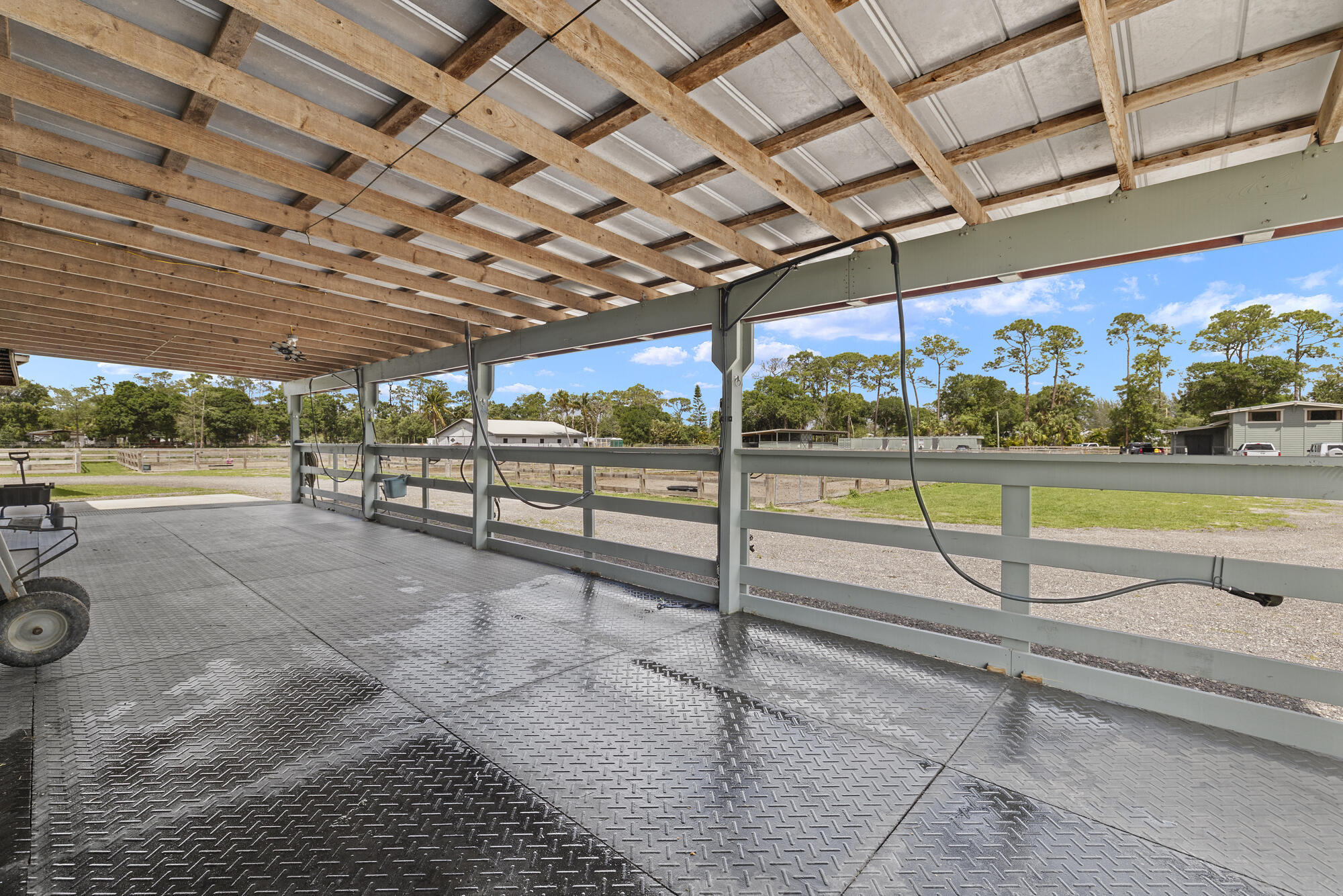 LOXAHATCHEE GROVES - Residential
