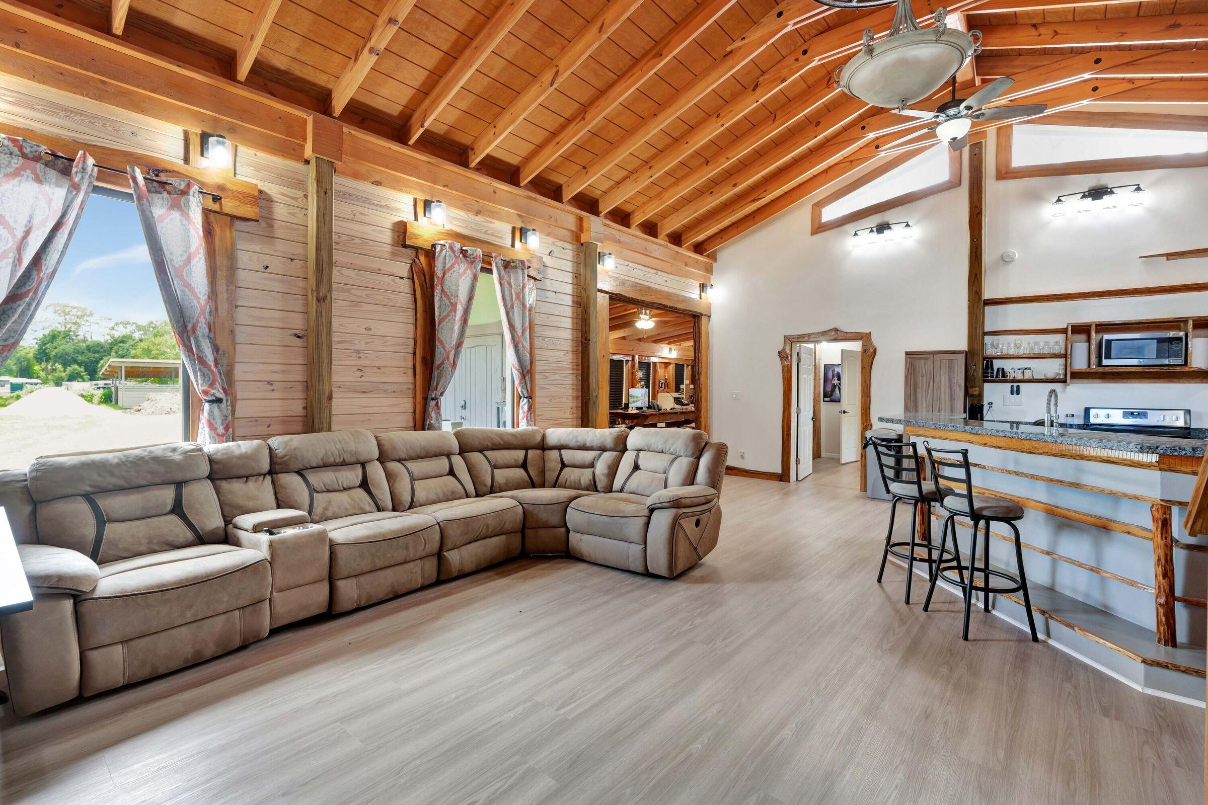 LOXAHATCHEE GROVES - Residential