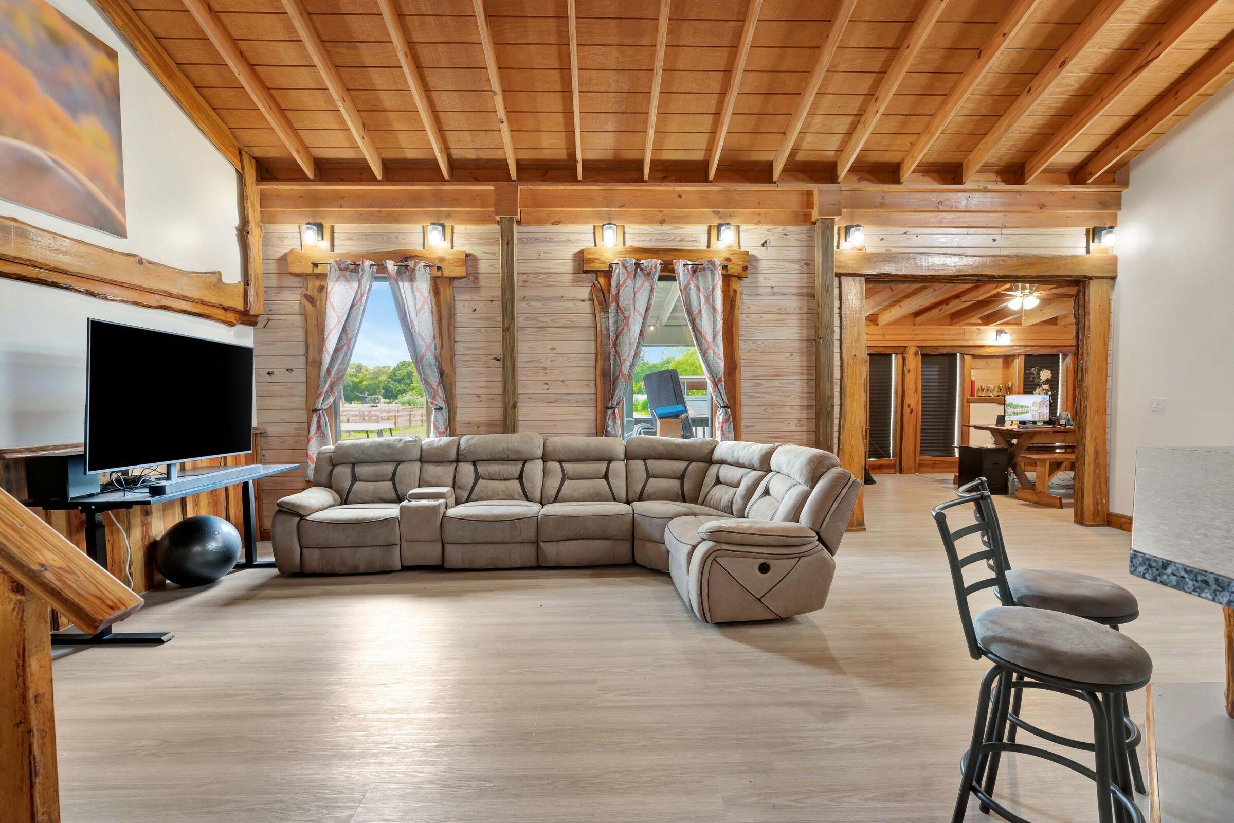 LOXAHATCHEE GROVES - Residential