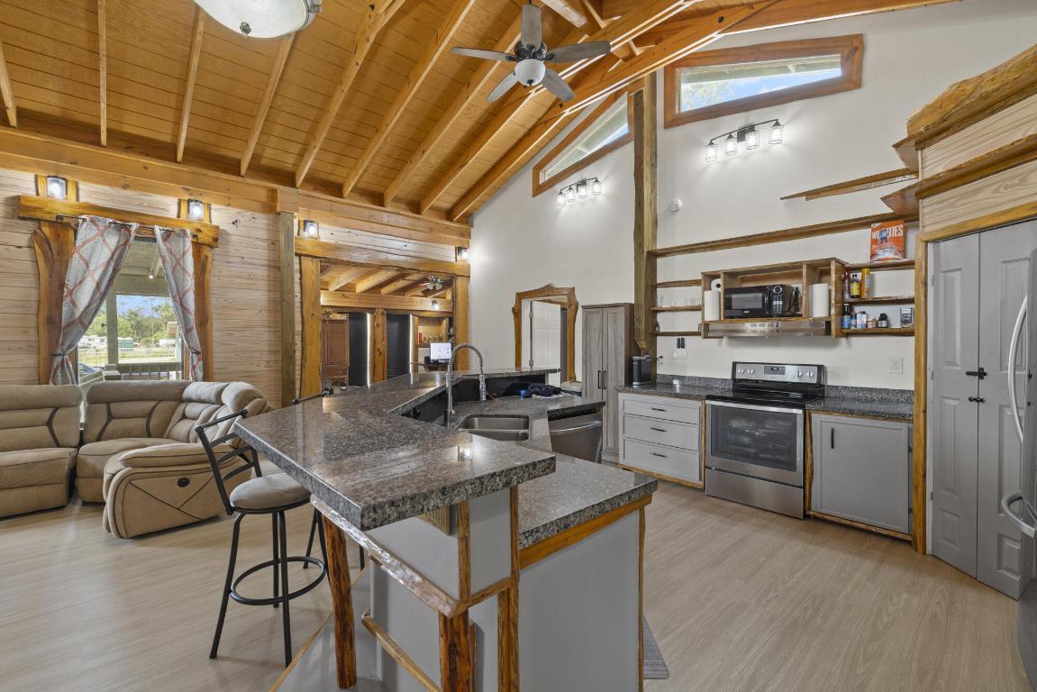 LOXAHATCHEE GROVES - Residential