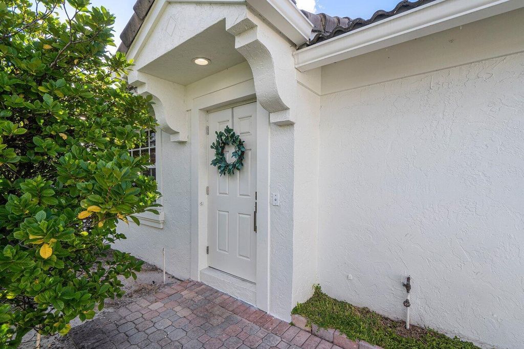 Photo of 1825 Capeside Circle, Wellington, FL 33414 (MLS # R11016251)