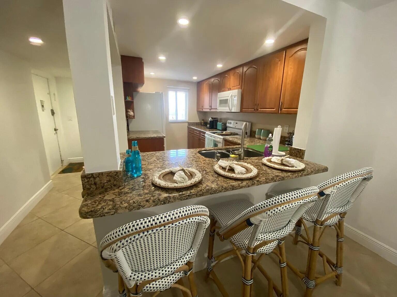 ATLANTIS CONDOMINIUM BUIL - Residential Lease