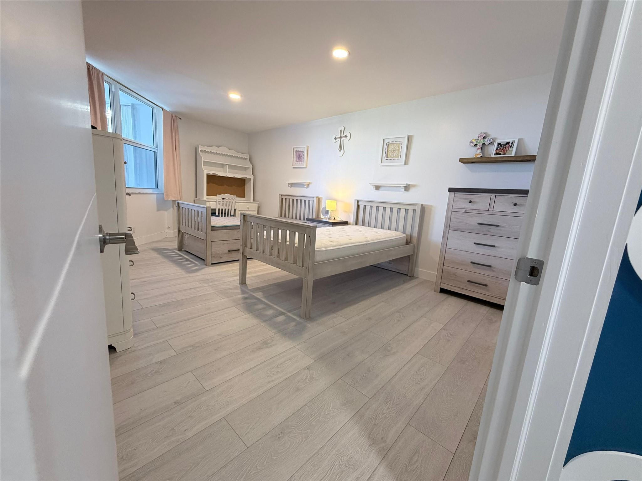 Claridge Condo - Residential