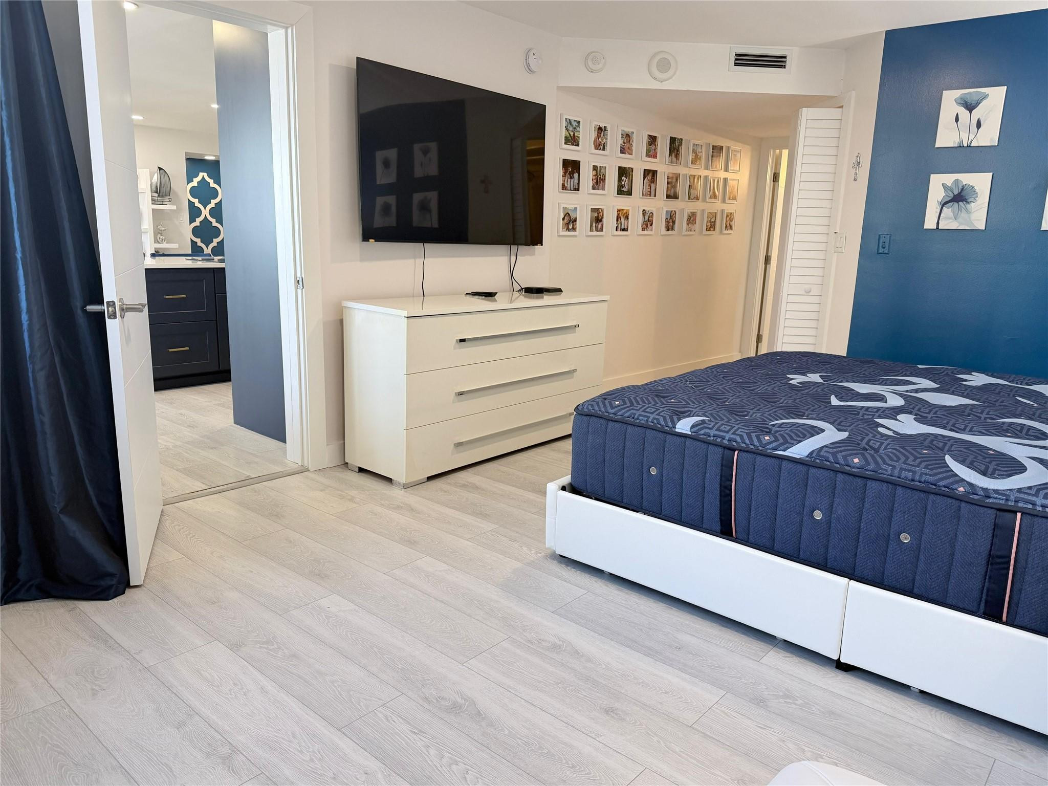 Claridge Condo - Residential