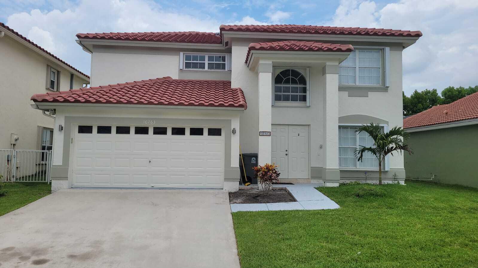 Newly renovated 4 bedroom 2bath waterfront home .New stainless appliances, renovated baths. NO CARPET.Community pool. A rated schools and much more.