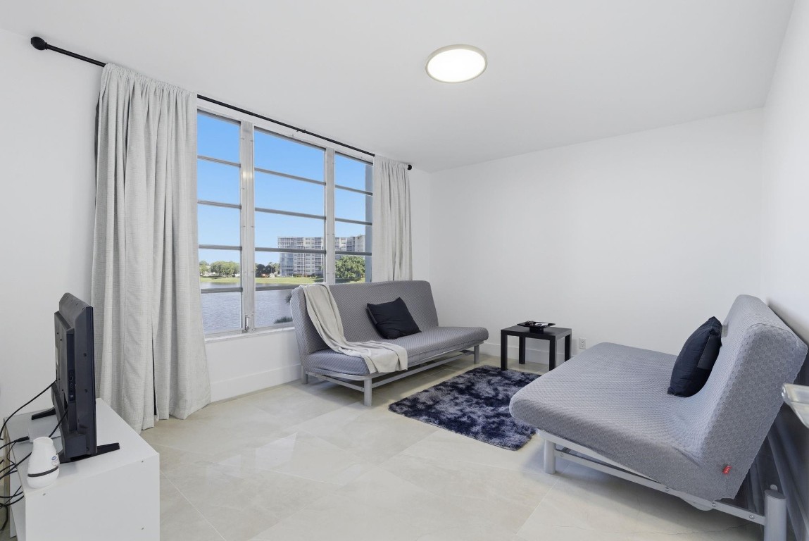 Palm Aire - Residential