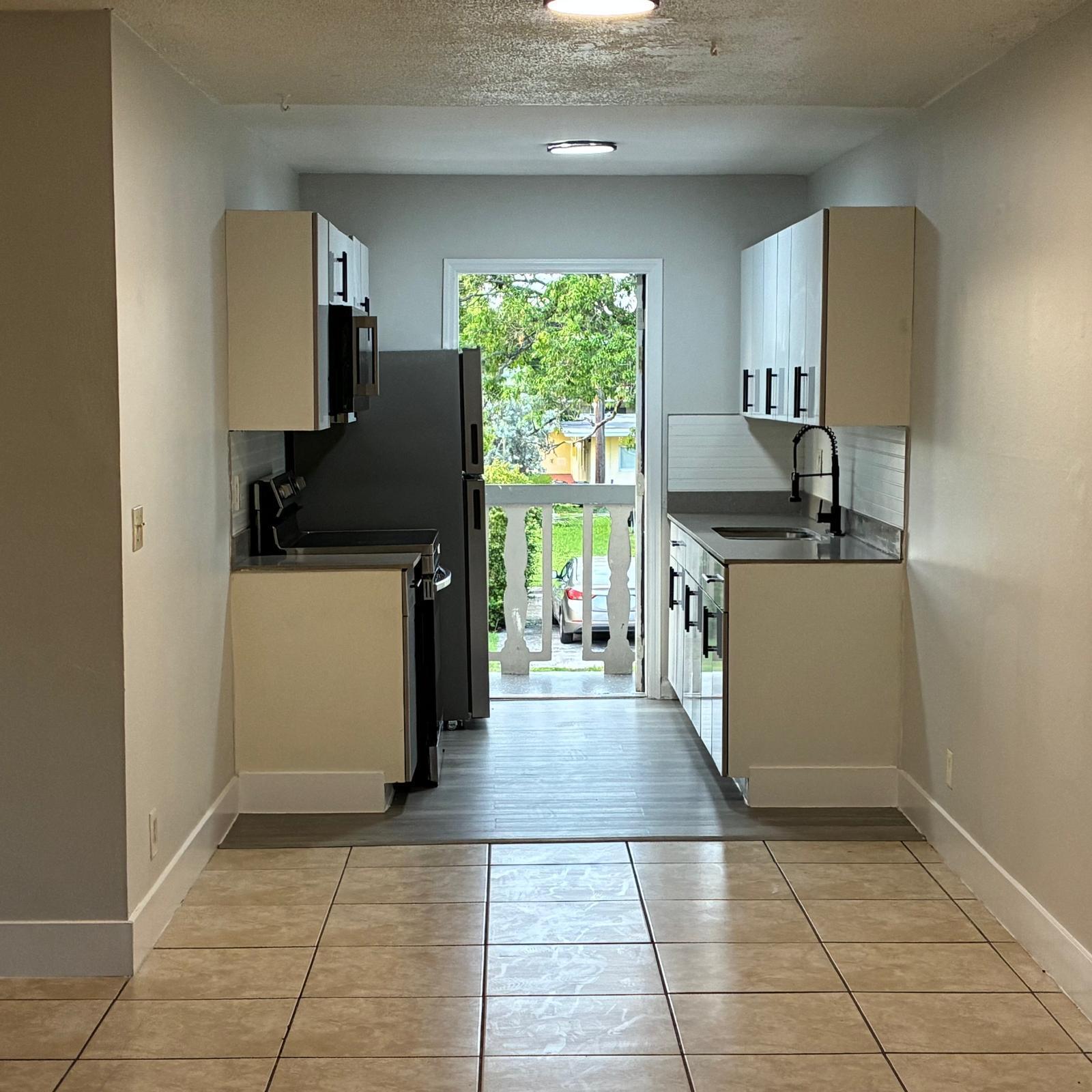 720 NE 7TH Street 5