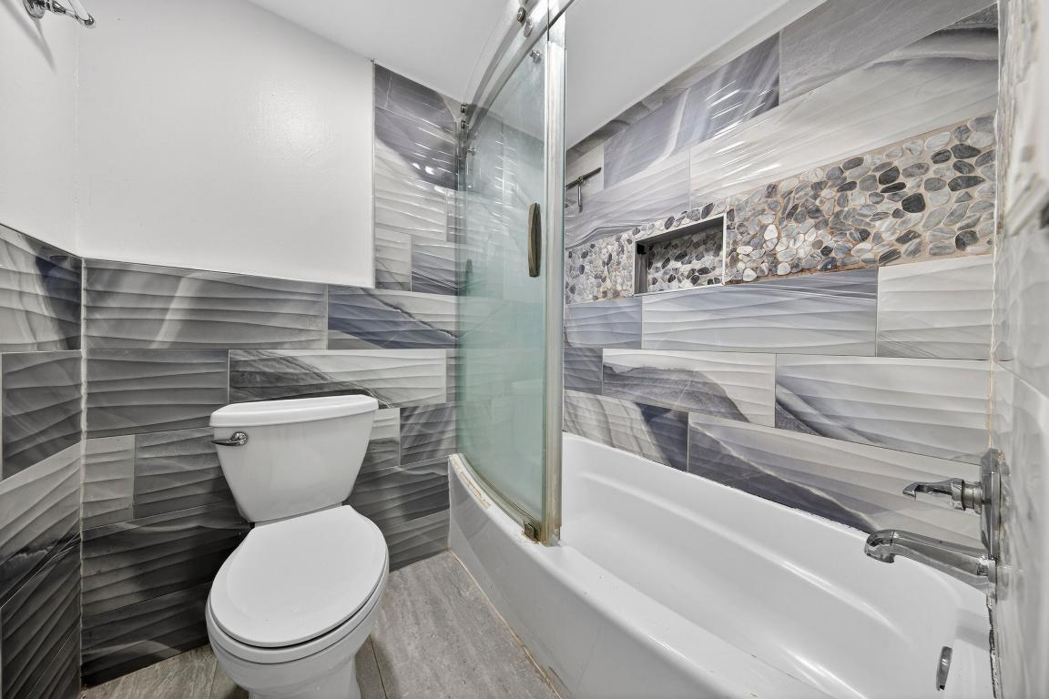 INVERRARY COUNTRY CLUB - Residential