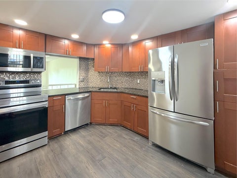MLS: R11154861