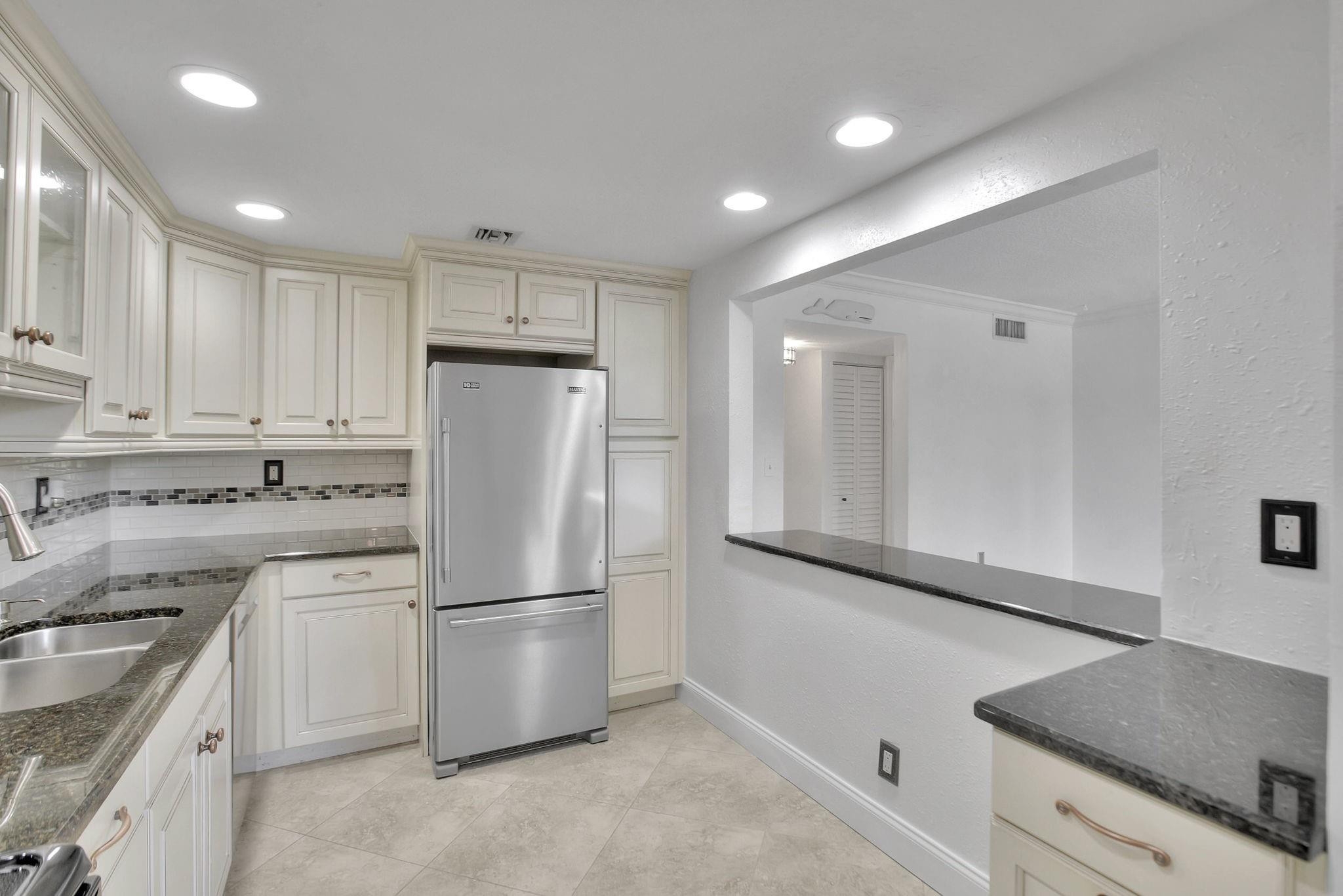 Bay Yacht Club Condo - Residential