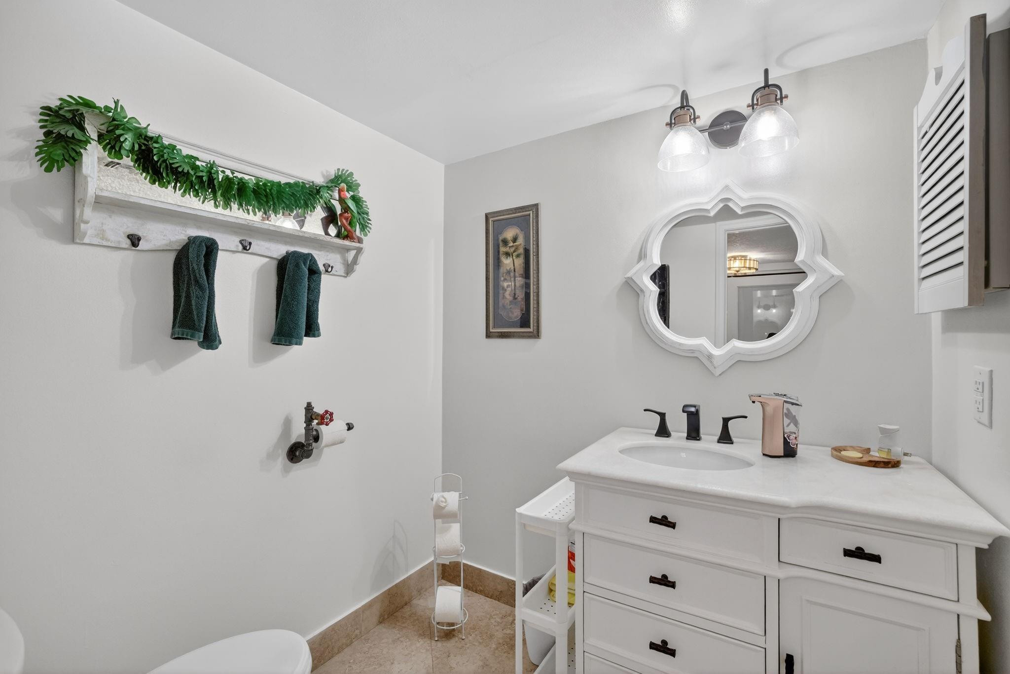 Bay Yacht Club Condo - Residential