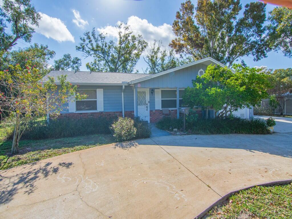 BLOCK MANOR - Residential