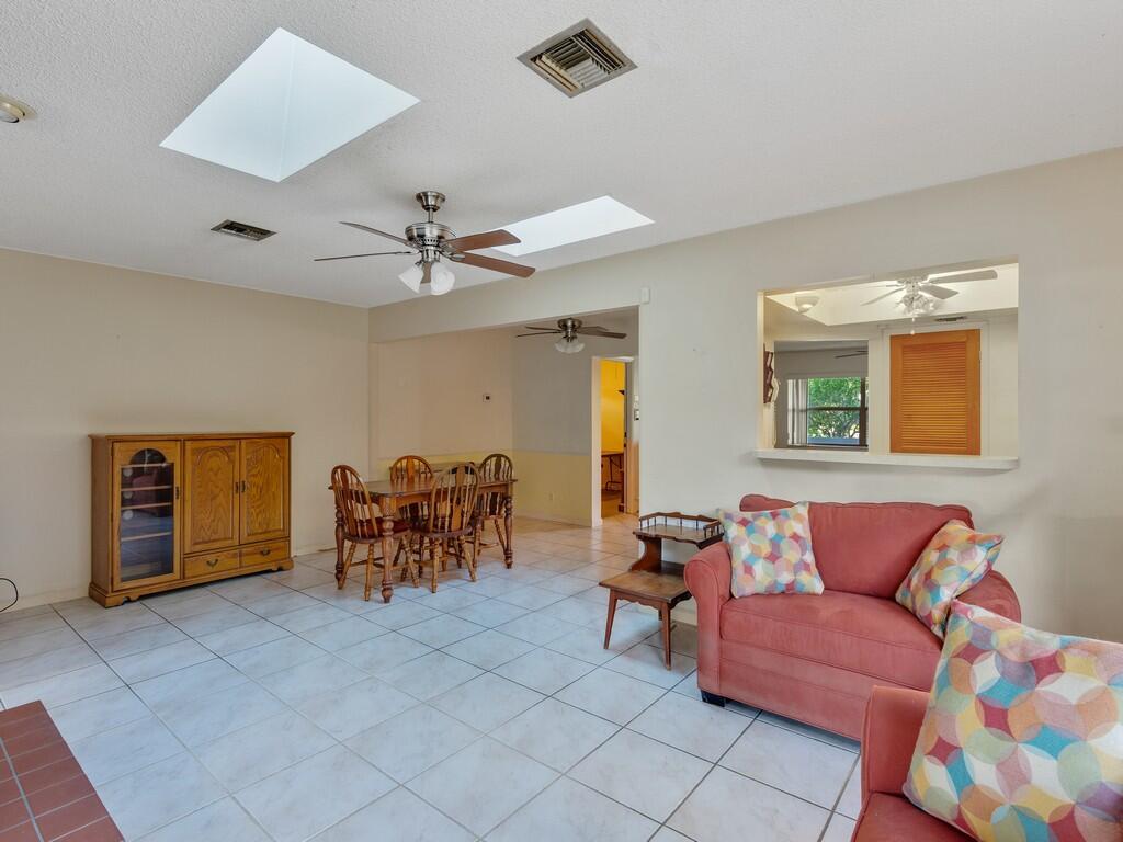 BLOCK MANOR - Residential