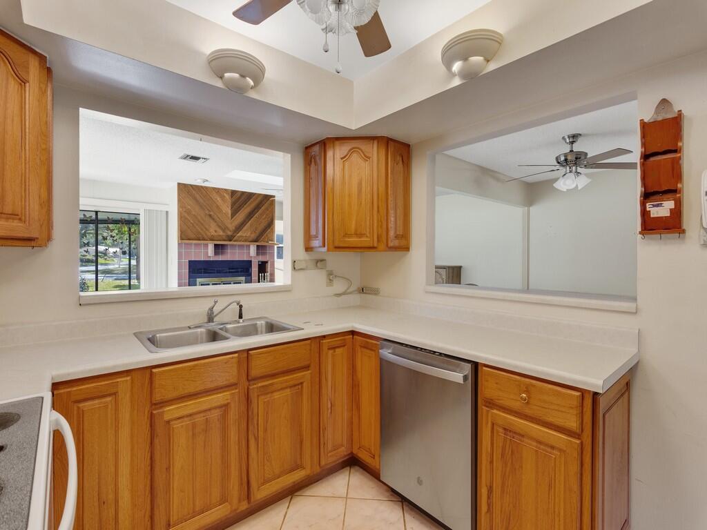 BLOCK MANOR - Residential