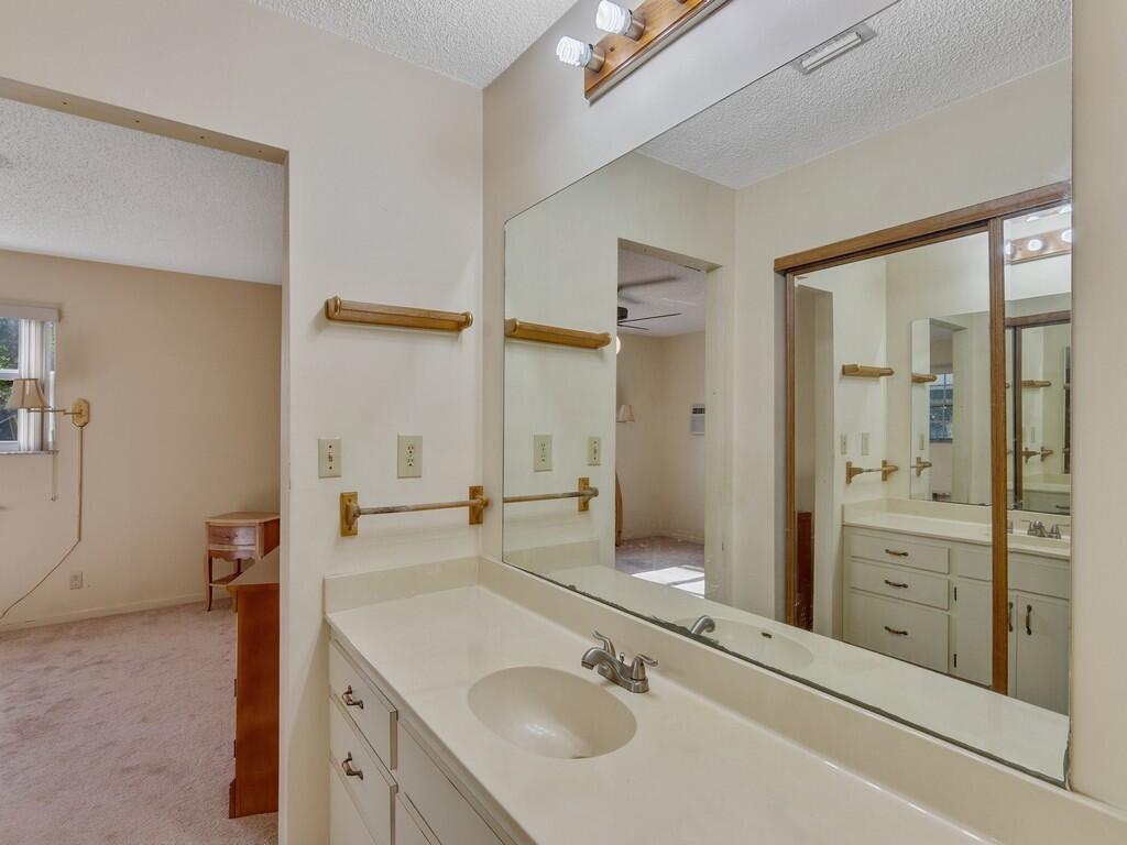 BLOCK MANOR - Residential