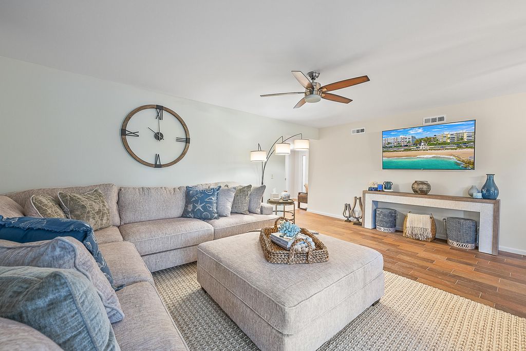 Photo of 16695 Traders Crossing N #118, Jupiter, FL 33477 (MLS # B26033587)