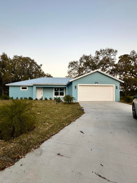 A home in Okeechobee