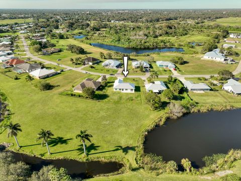 A home in Okeechobee