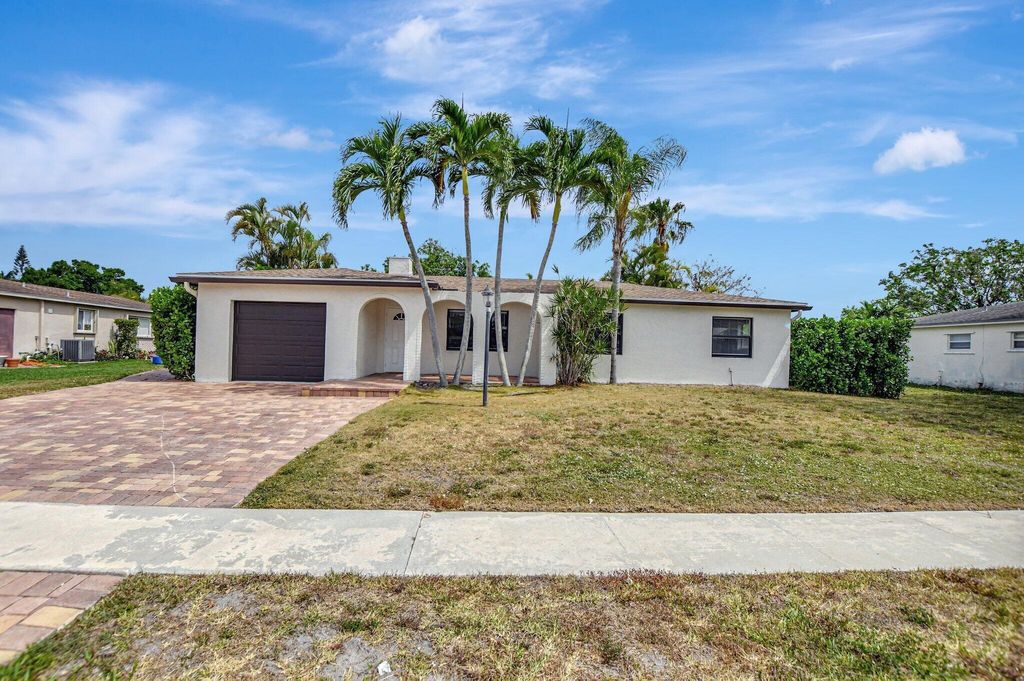 Photo of 4593 Appalachian Street, Boca Raton, FL 33428 (MLS # R11098553)