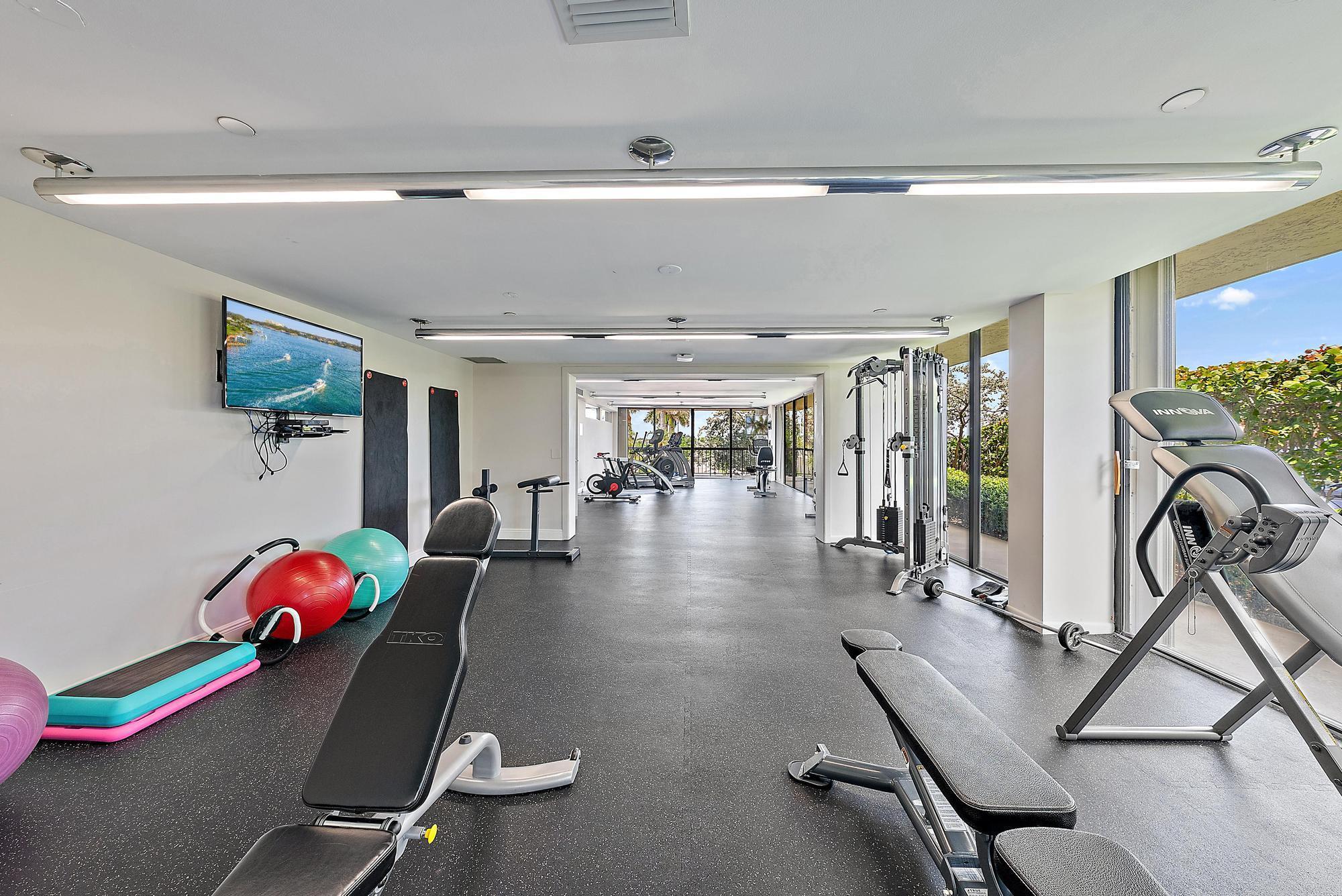 EMERAUDE CONDO - Residential Lease