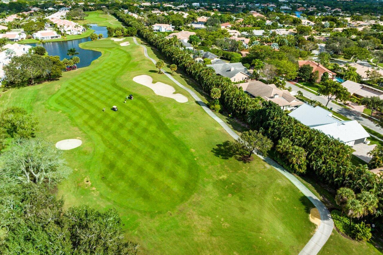 WOODFIELD HUNT CLUB - Residential