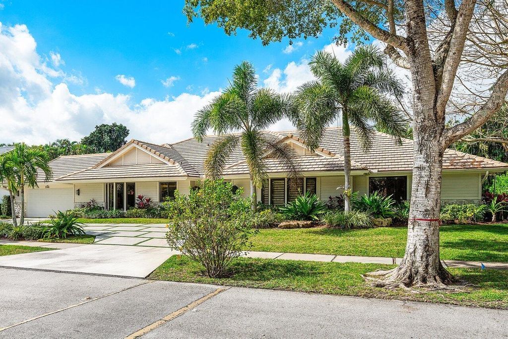 Photo of 3765 Kings Way, Boca Raton, FL 33434 (MLS # B26022716)