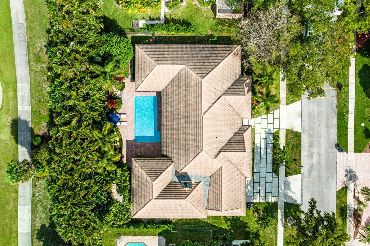 WOODFIELD HUNT CLUB - Residential
