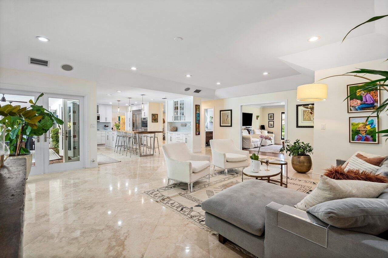 WOODFIELD HUNT CLUB - Residential