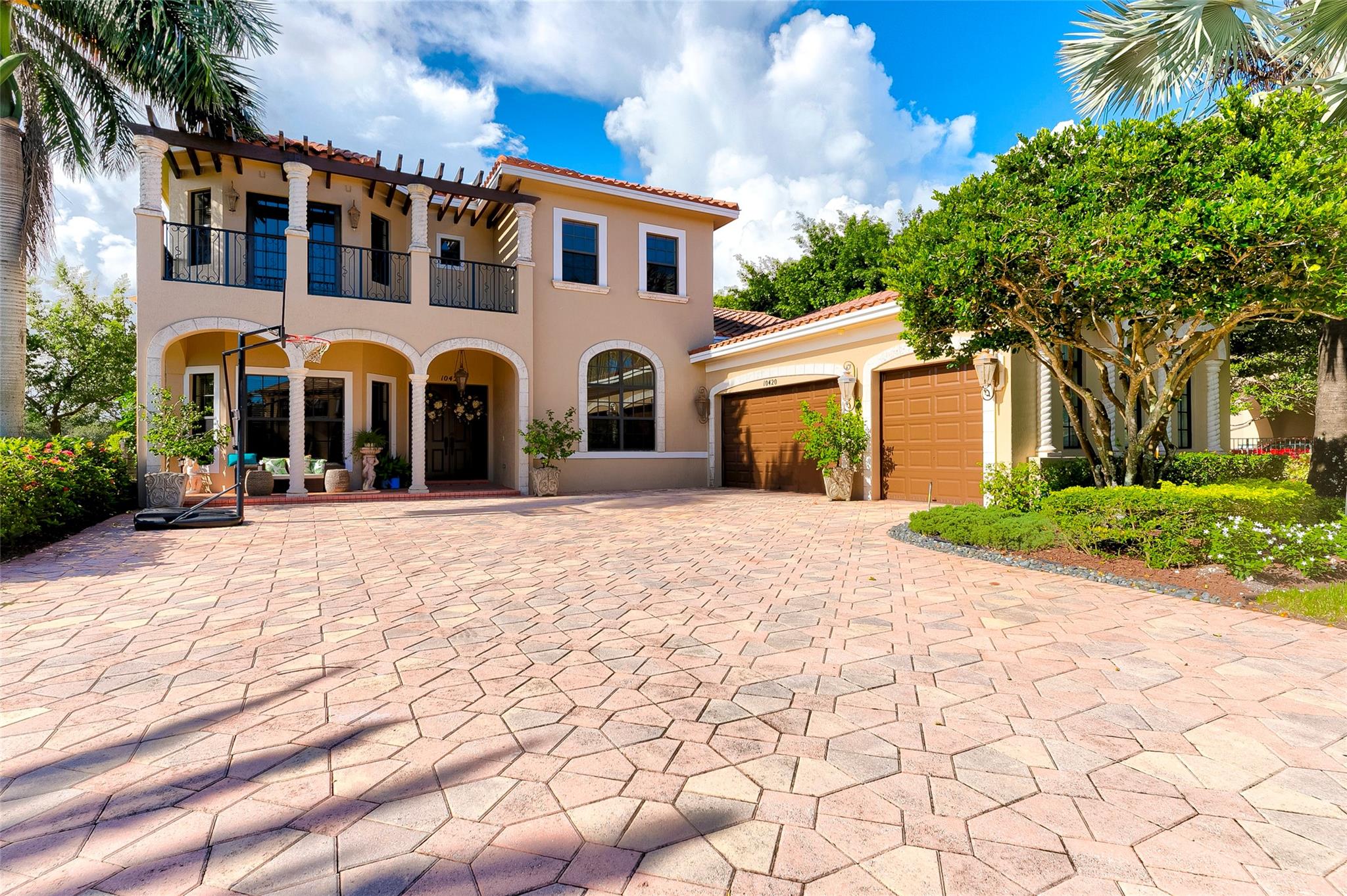 10420 Majestic Ct