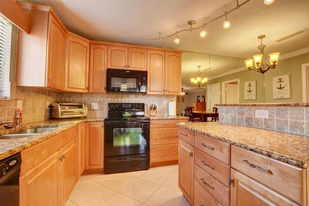 5204 Waterview Cir Unit 52D  