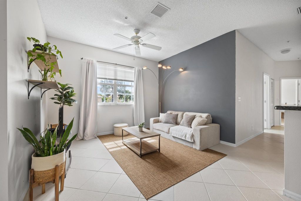 Photo of 108 Lighthouse Circle #J, Tequesta, FL 33469 (MLS # R10977117)