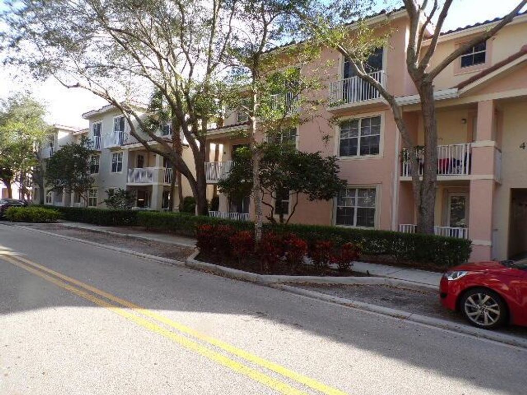 Photo of 4775 Chancellor Drive #24, Jupiter, FL 33458 (MLS # R10767062)