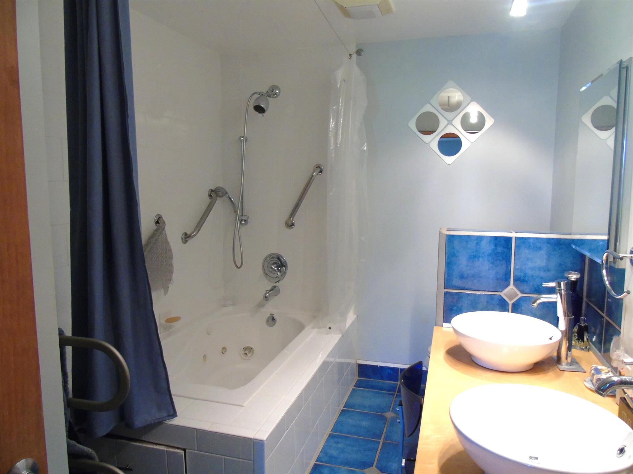 PALM GREENS AT VILLA DEL - Residential Lease