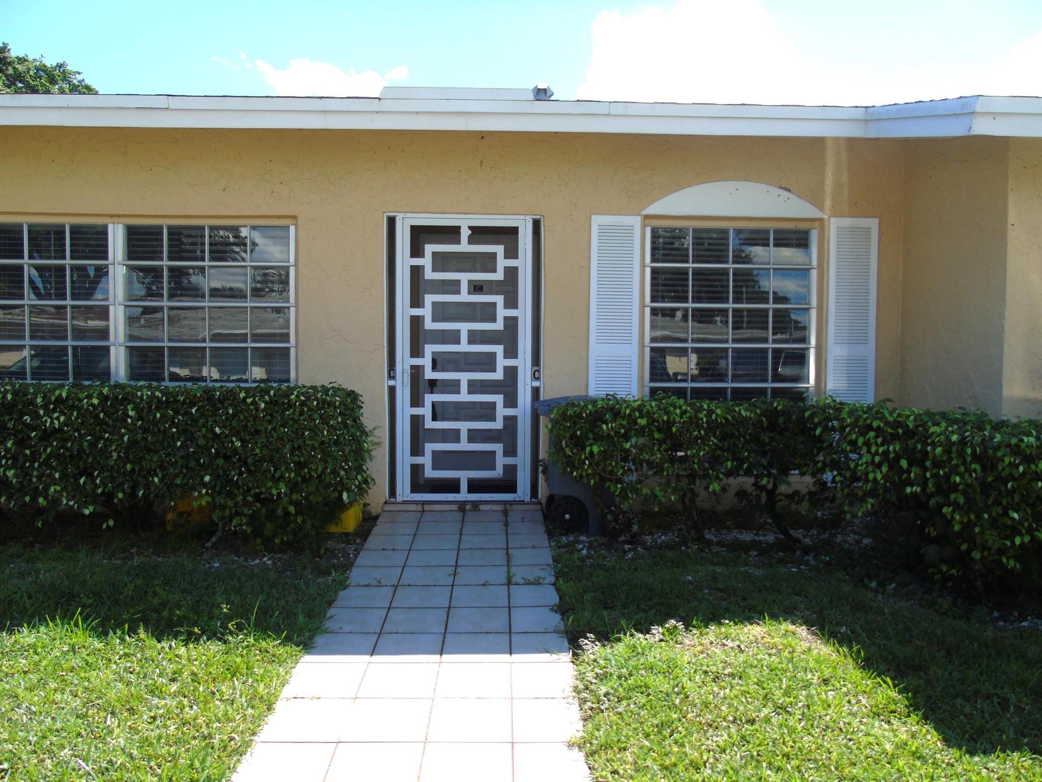 PALM GREENS AT VILLA DEL - Residential Lease