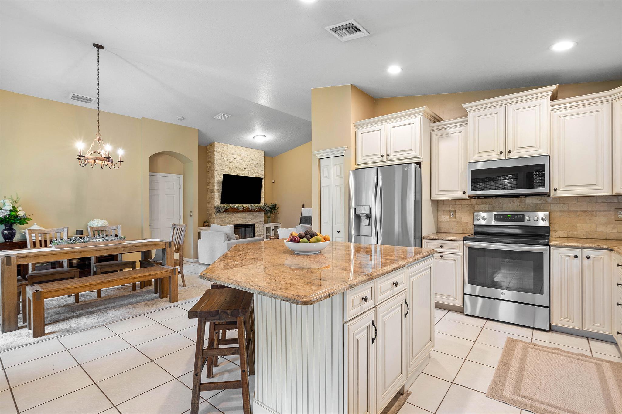 LAKEFIELD OF THE LANDINGS AT WELLINGTON 2A - Residential