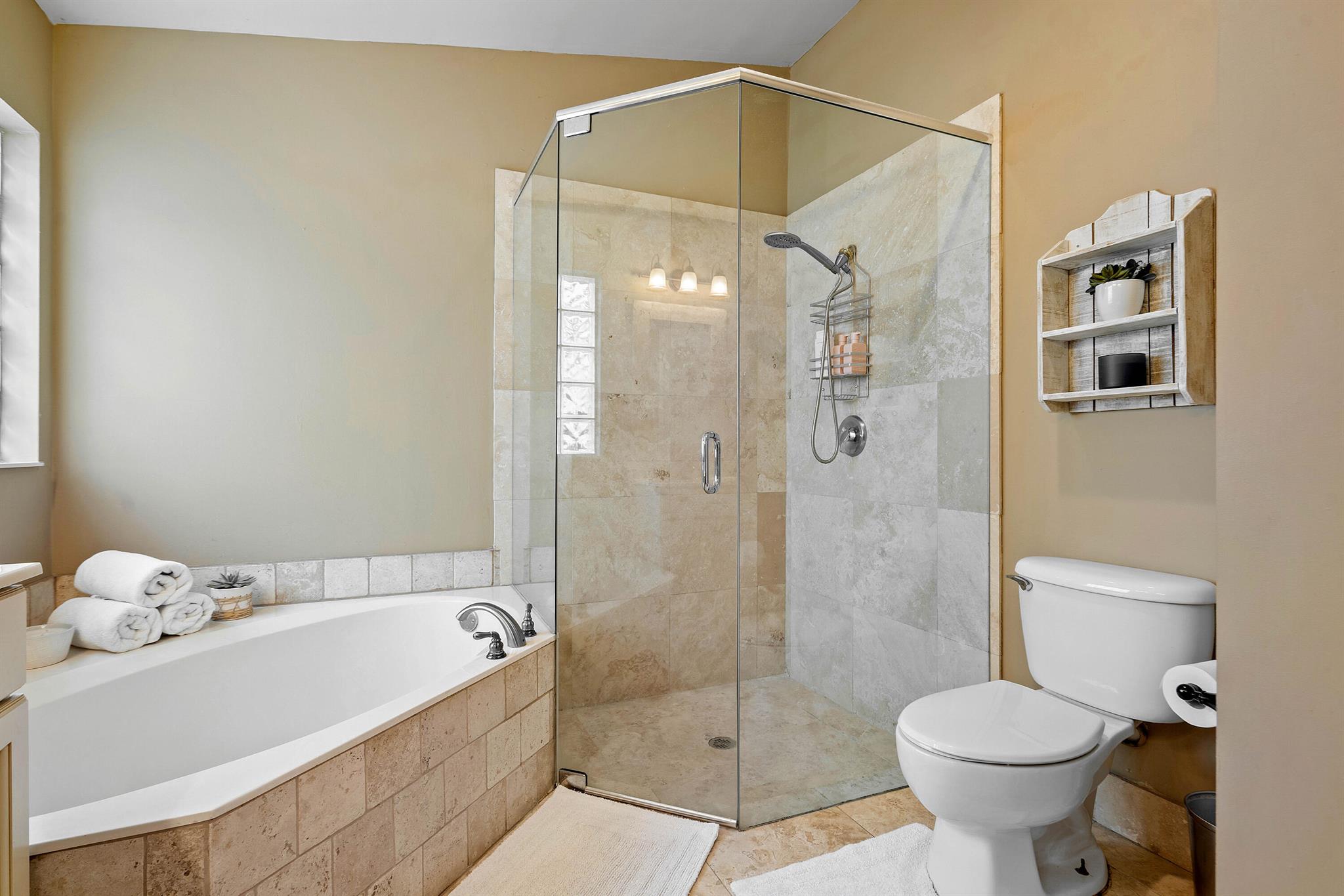 LAKEFIELD OF THE LANDINGS AT WELLINGTON 2A - Residential