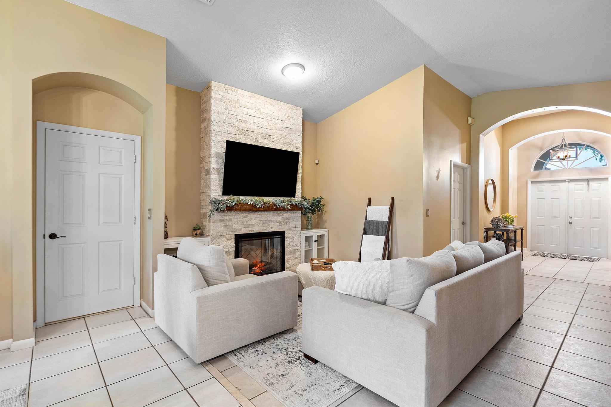 LAKEFIELD OF THE LANDINGS AT WELLINGTON 2A - Residential