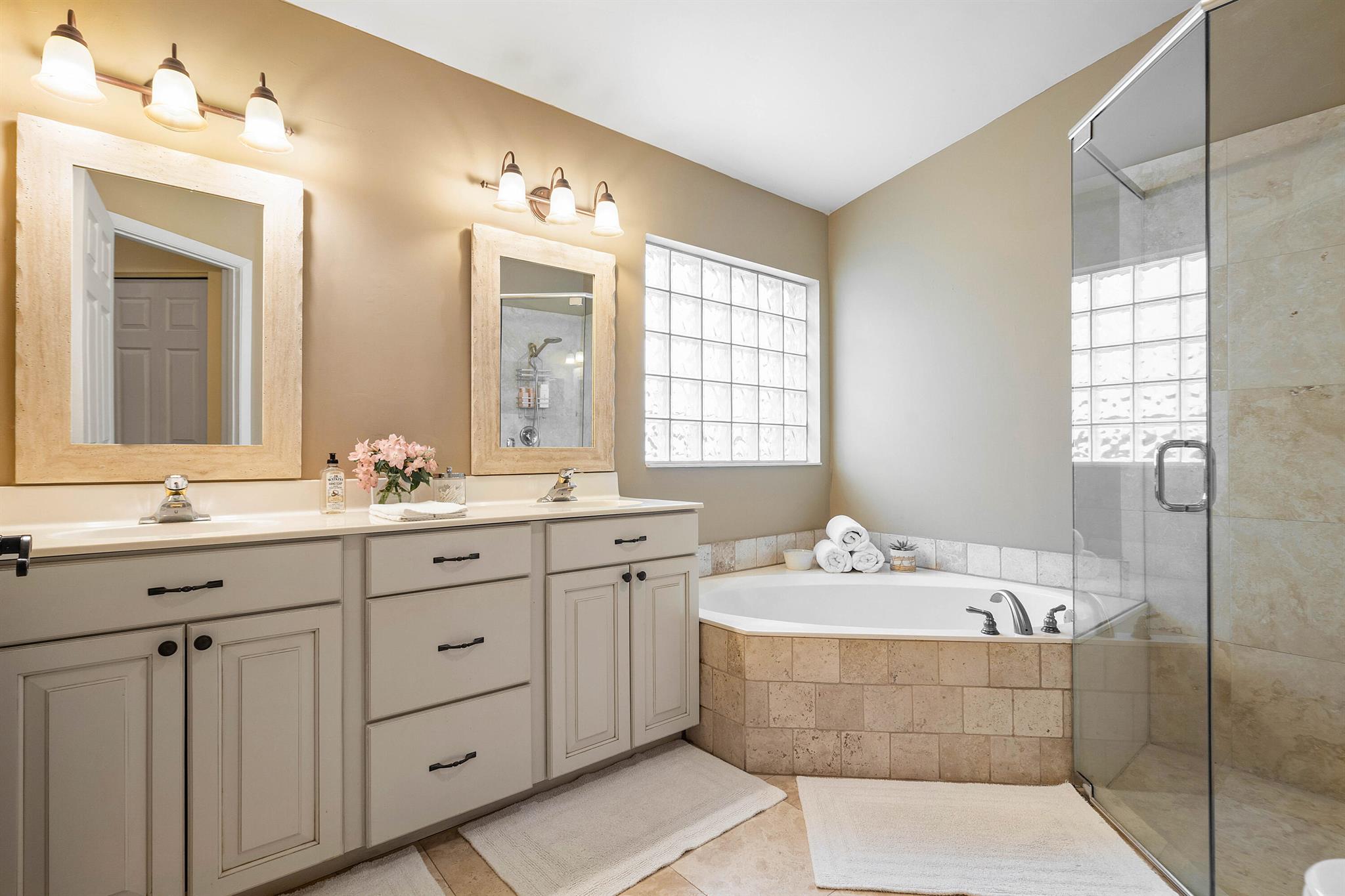 LAKEFIELD OF THE LANDINGS AT WELLINGTON 2A - Residential