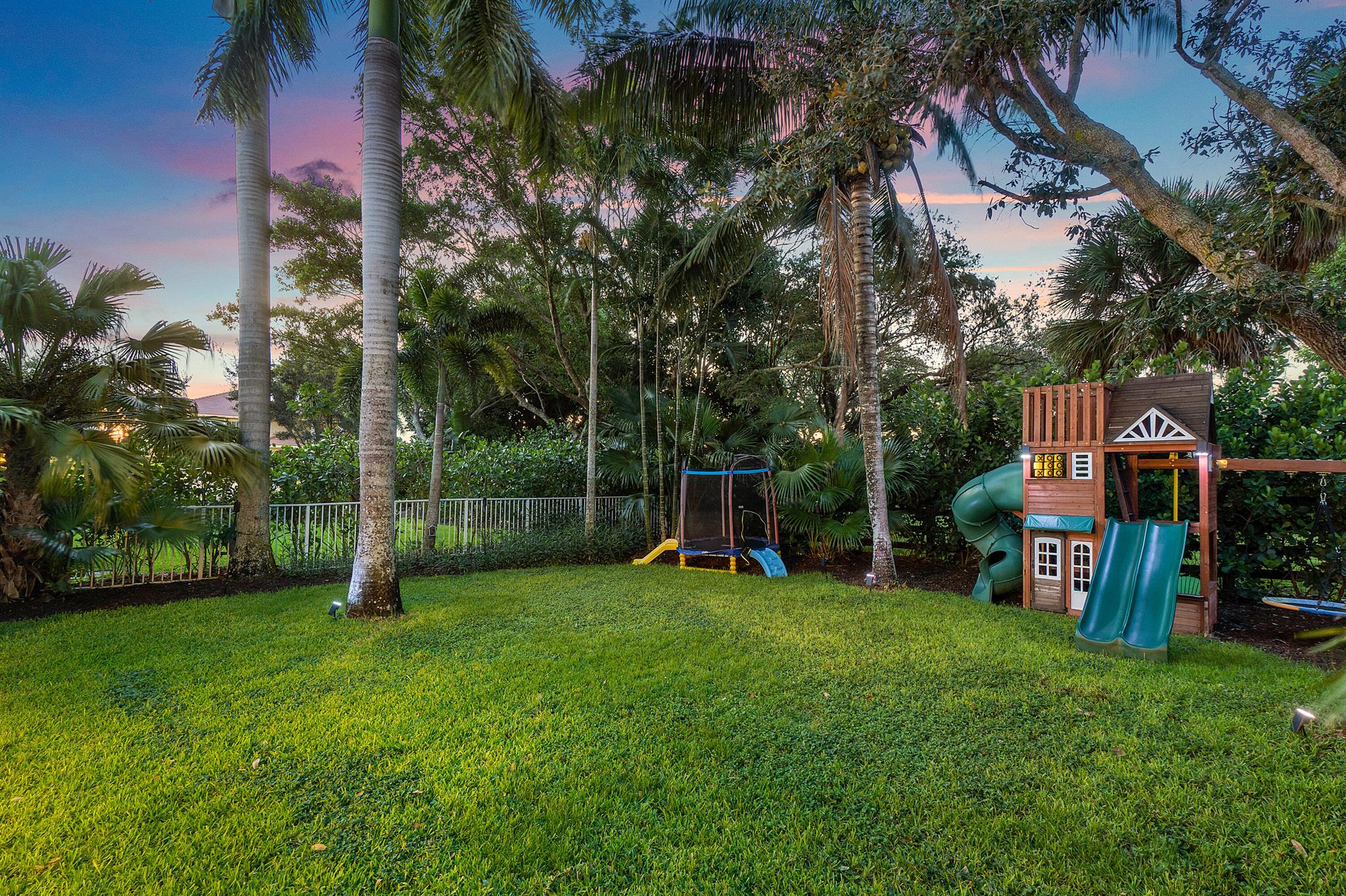 LAKEFIELD OF THE LANDINGS AT WELLINGTON 2A - Residential