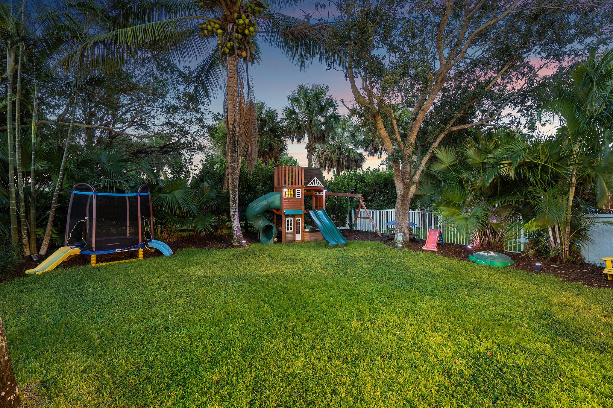 LAKEFIELD OF THE LANDINGS AT WELLINGTON 2A - Residential