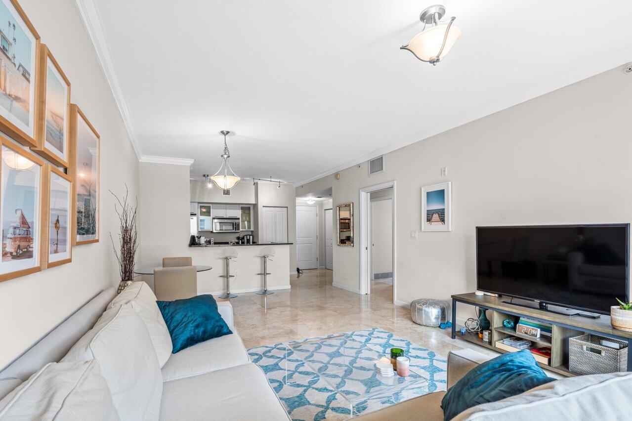 ASTOR CONDO - Residential