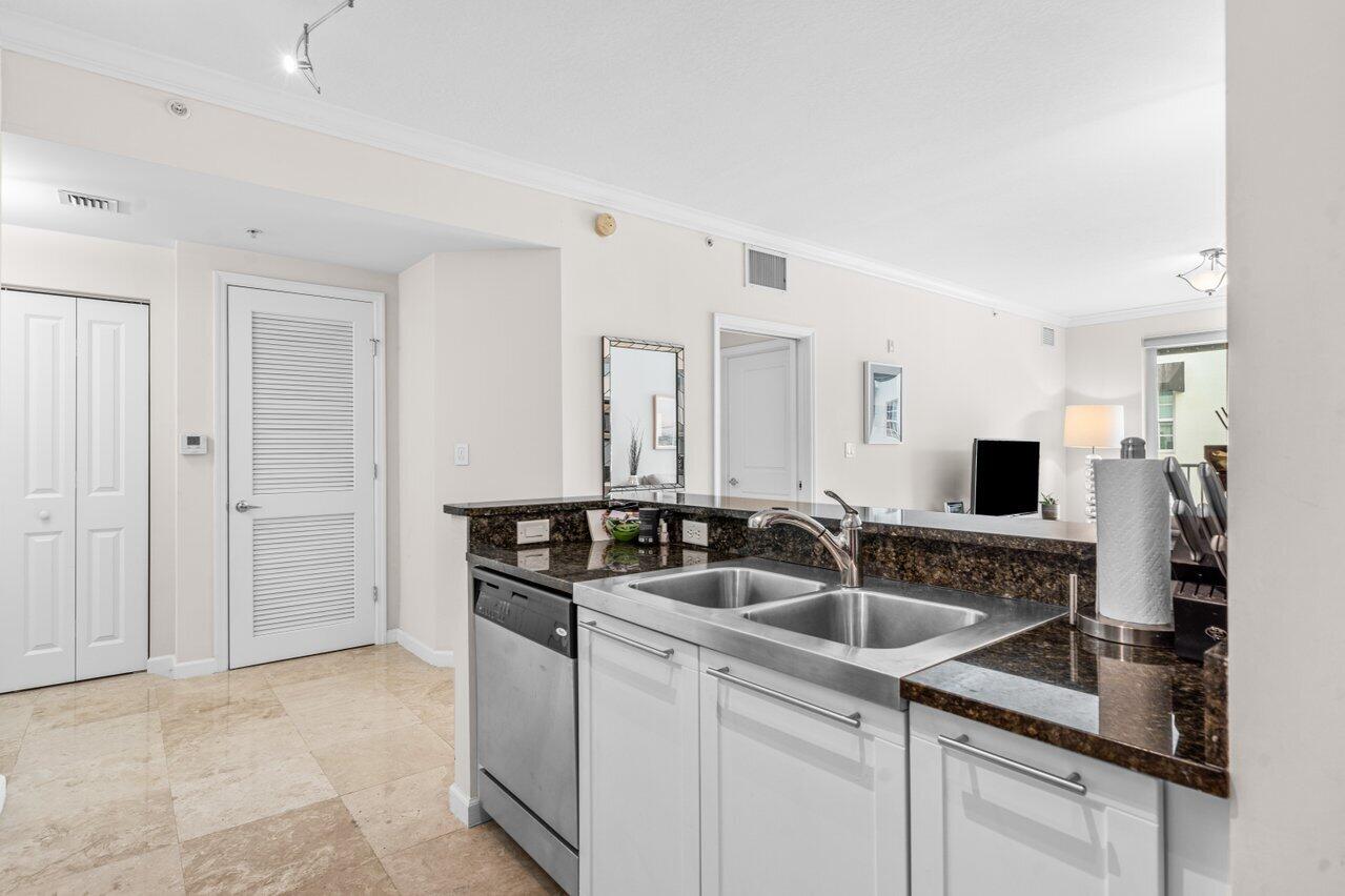 ASTOR CONDO - Residential