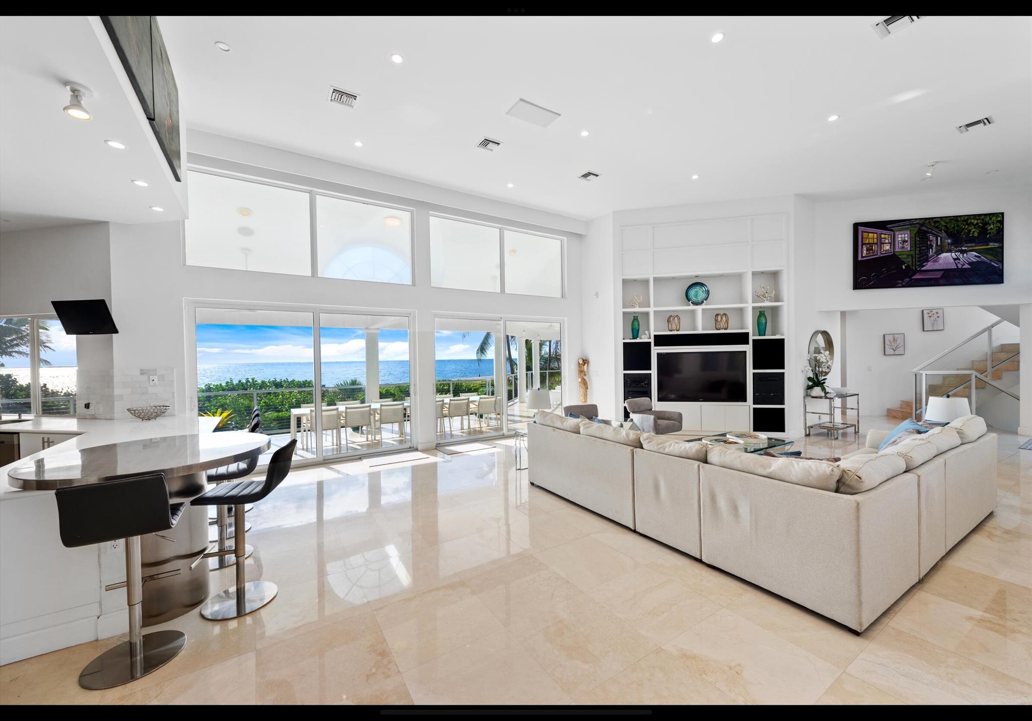 2204 Bay Drive, Pompano Beach, FL, 33062/$70,000 4 2204 Bay Drive