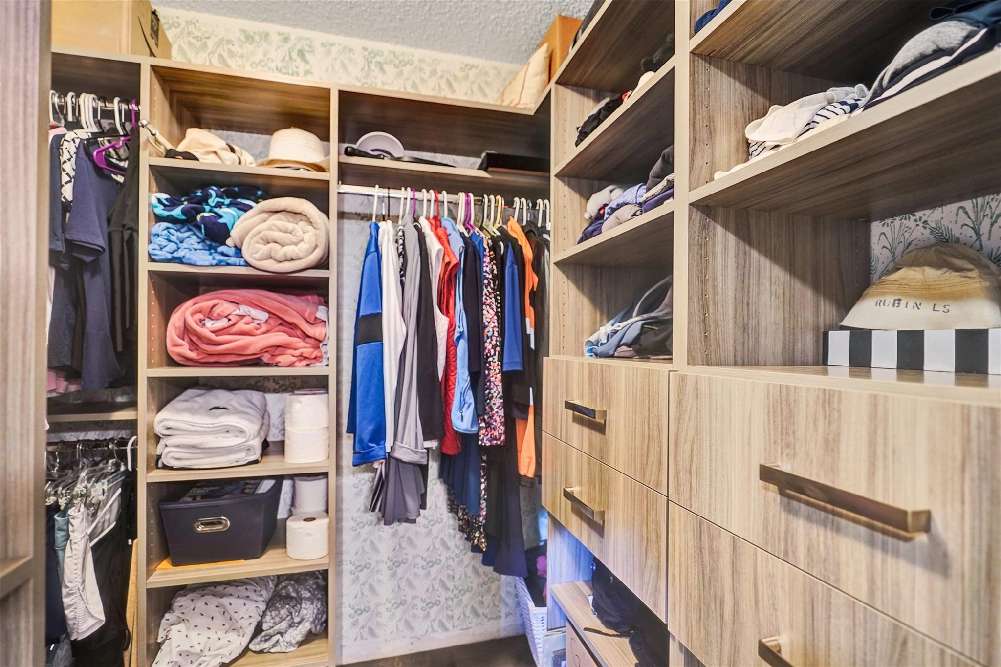 RAINBERRY BAY SEC 1 - Residential