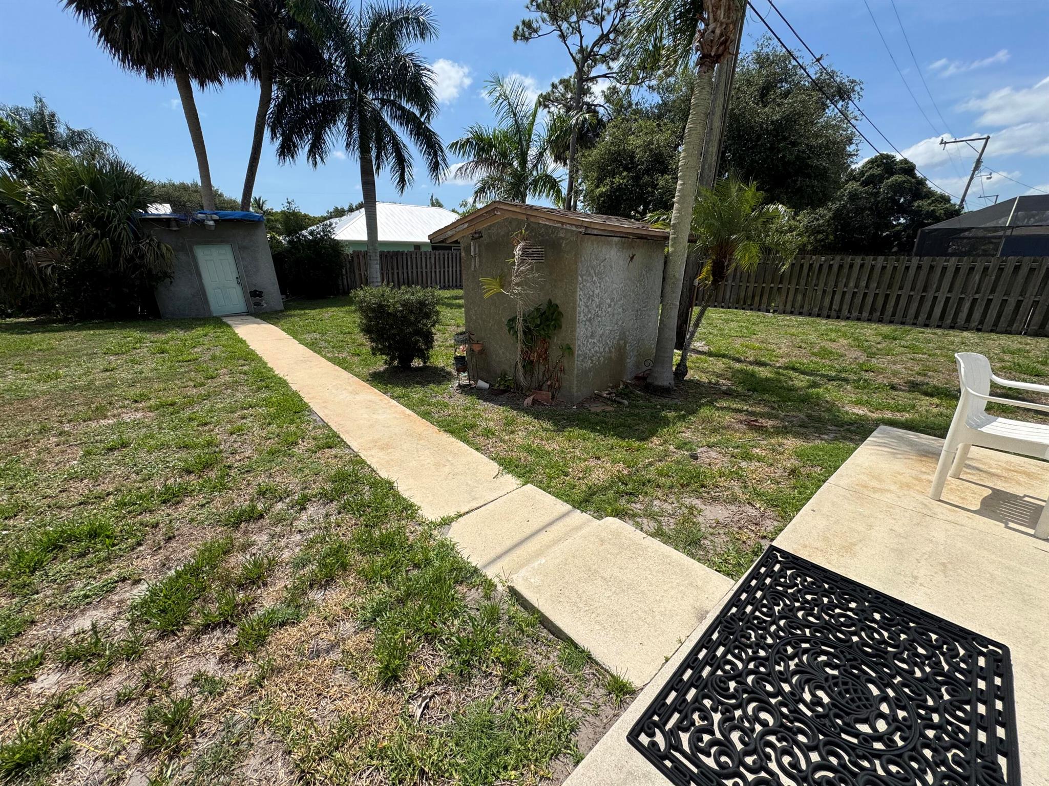 817 SE Palm Beach Road