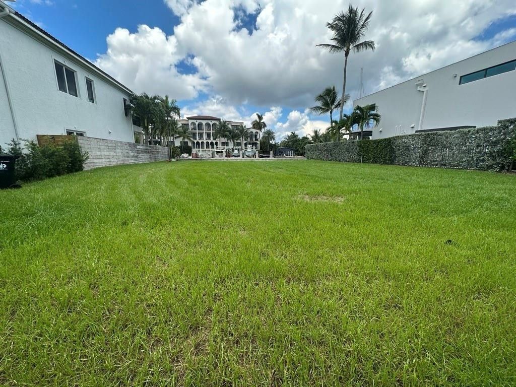 Photo of 1531 SE 12th Court, Fort Lauderdale, FL 33316 (MLS # F10525600)